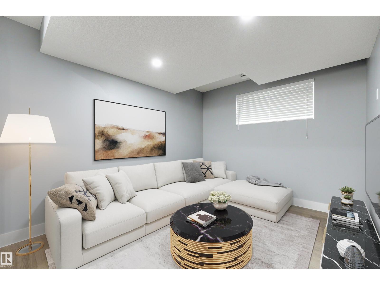 9013 90 St Nw Property Photo 21