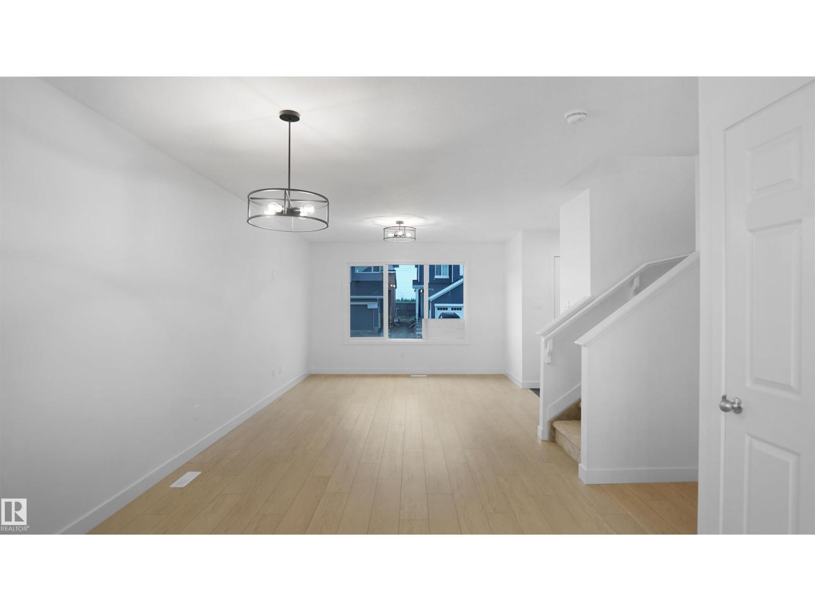 225 Falcon Cr Property Photo 8