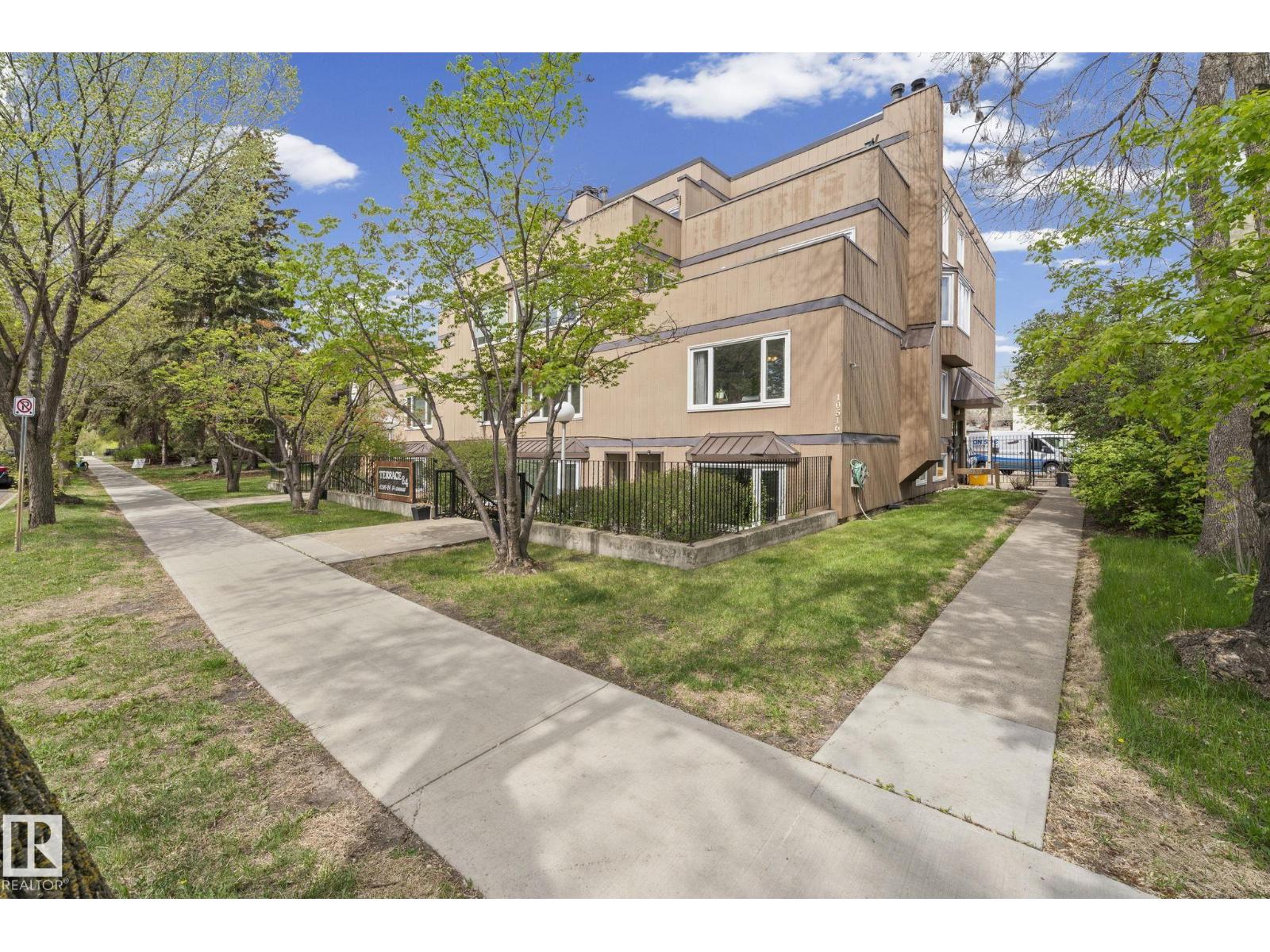 10518 84 Av Nw Property Photo 1