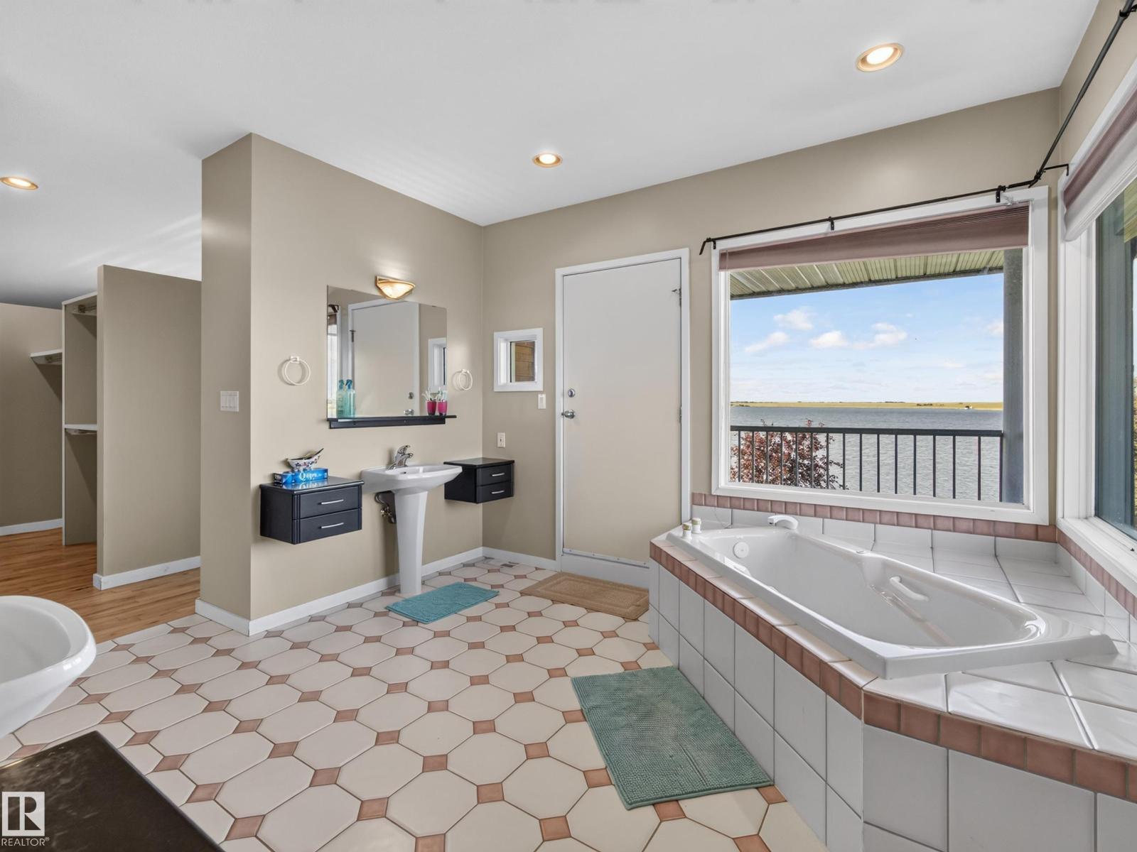 48208 Range Road Property Photo 48