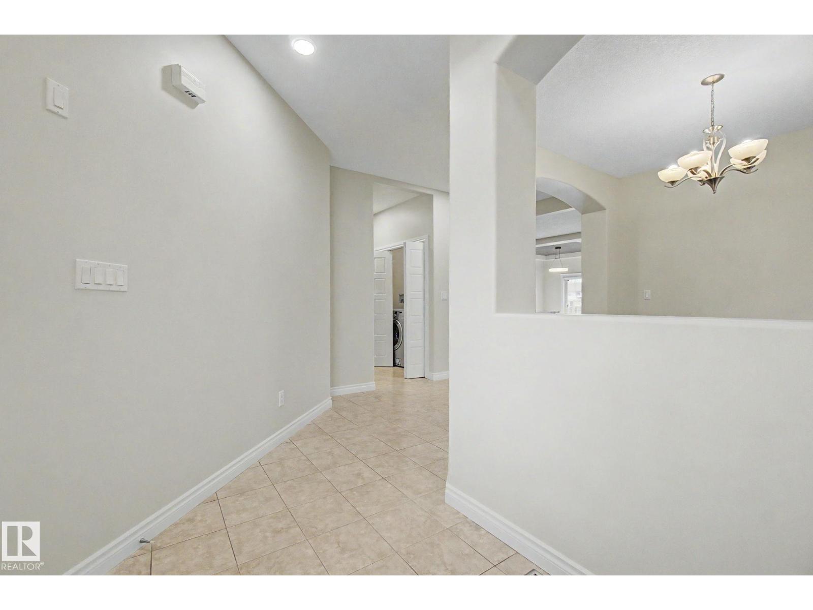 6016 10 Av Sw Property Photo 5