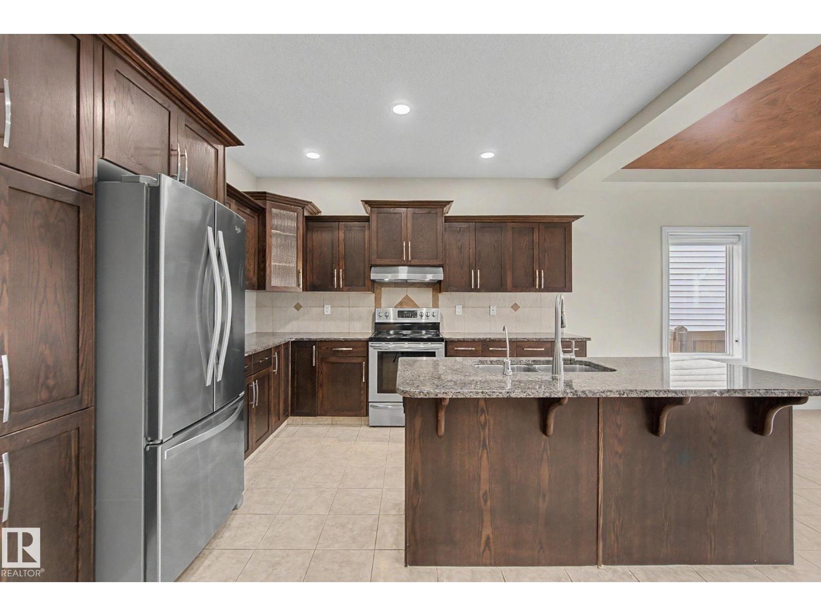 6016 10 Av Sw Property Photo 9
