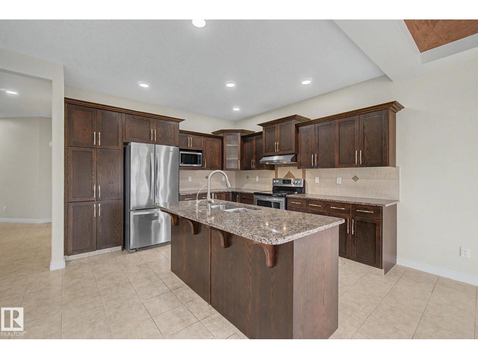 6016 10 Av Sw Property Photo 10