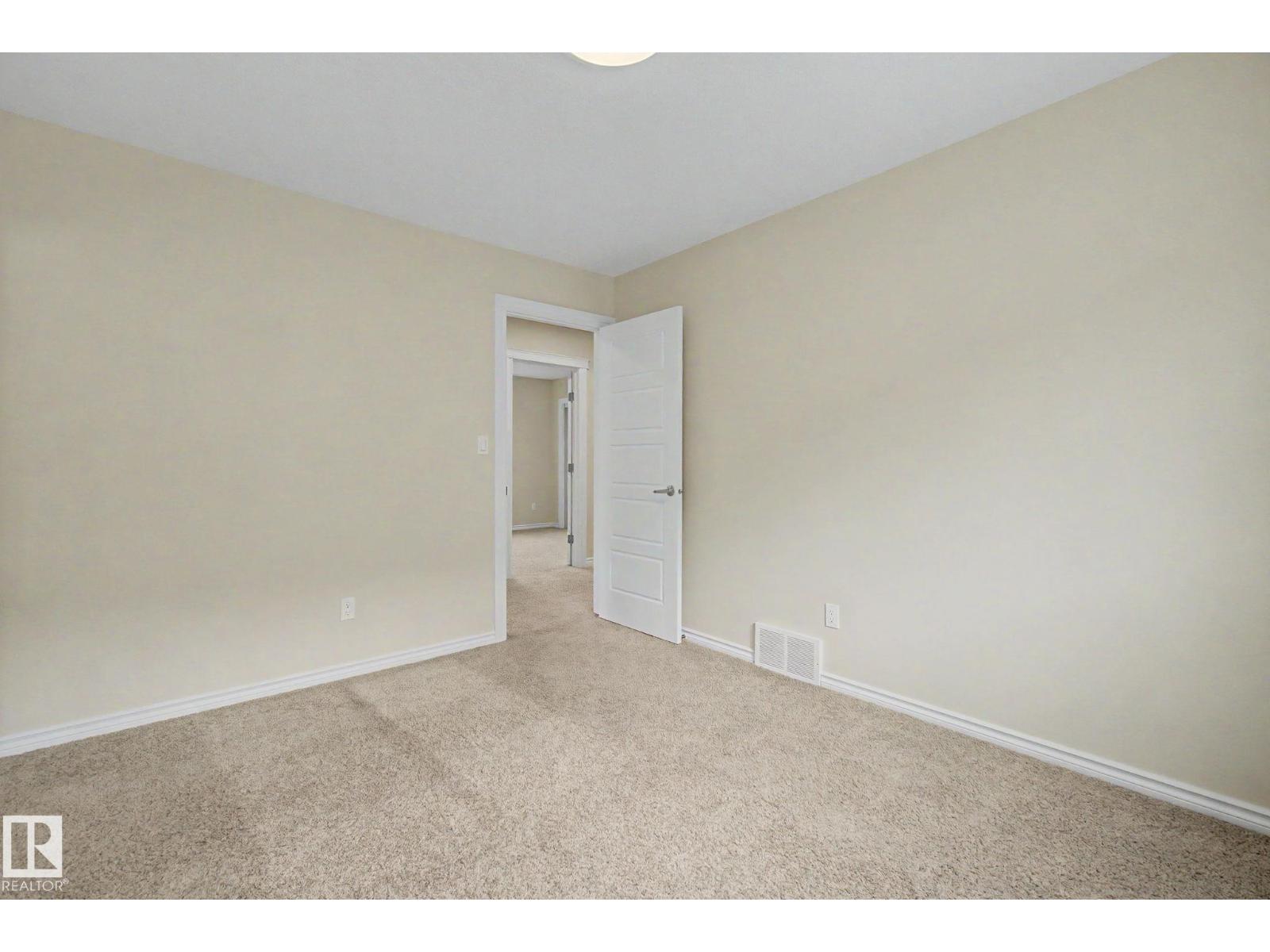 6016 10 Av Sw Property Photo 33