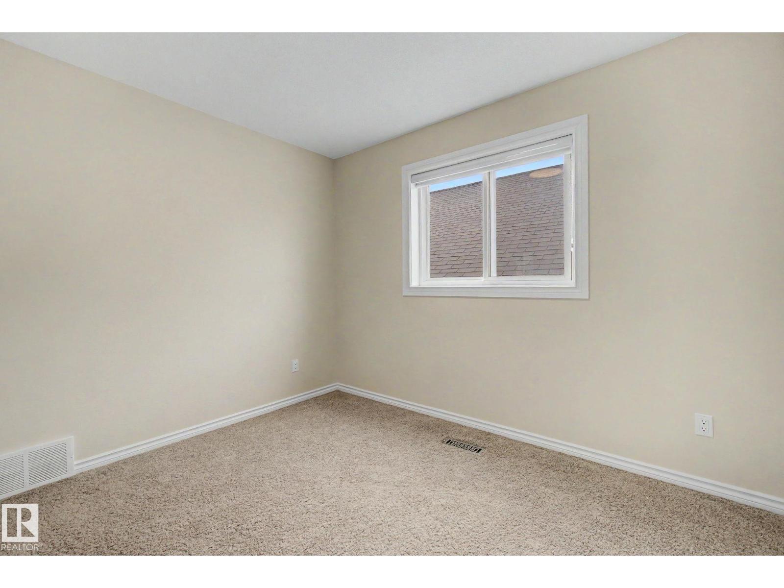 6016 10 Av Sw Property Photo 35