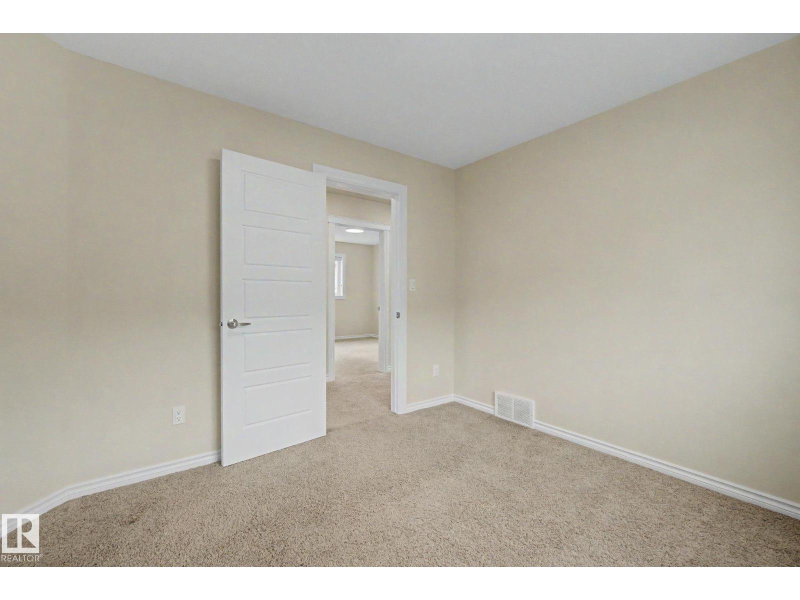 6016 10 Av Sw Property Photo 36