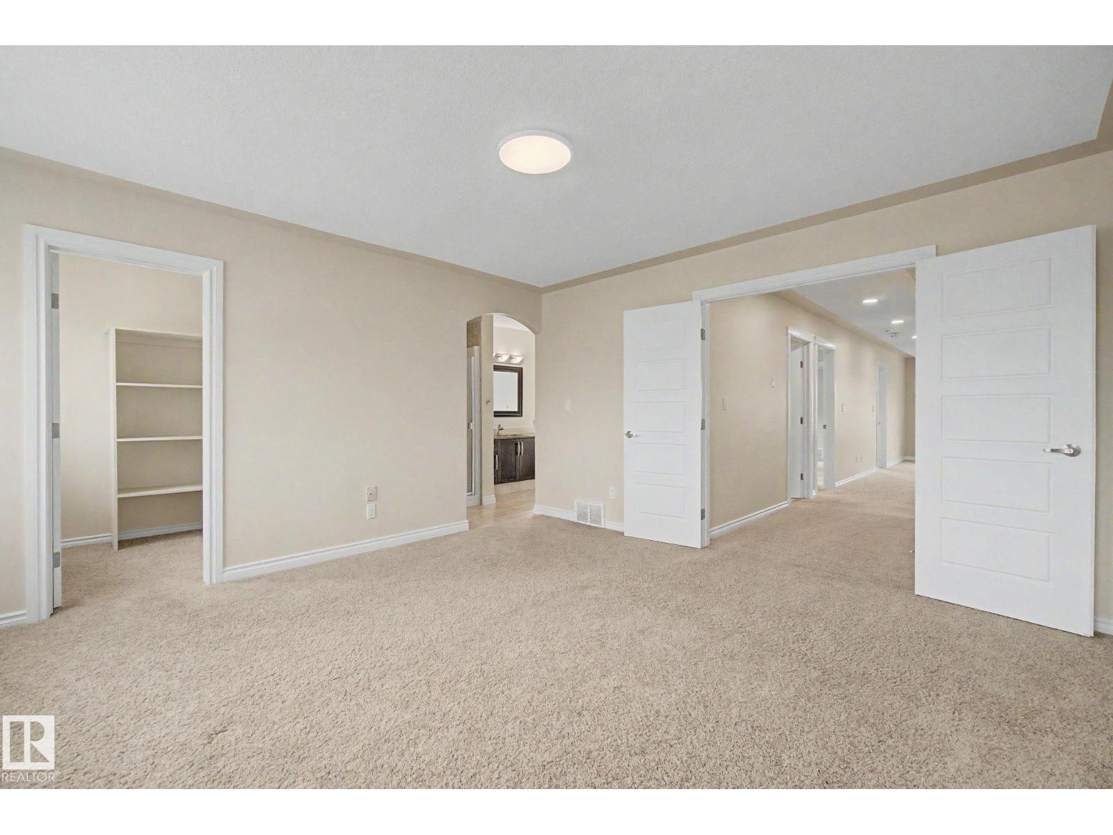 6016 10 Av Sw Property Photo 39