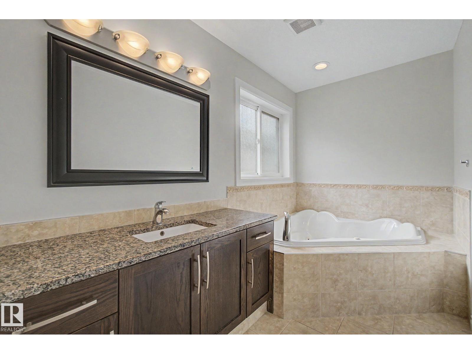 6016 10 Av Sw Property Photo 42