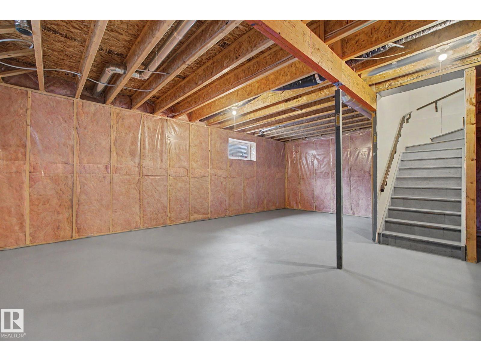 6016 10 Av Sw Property Photo 45