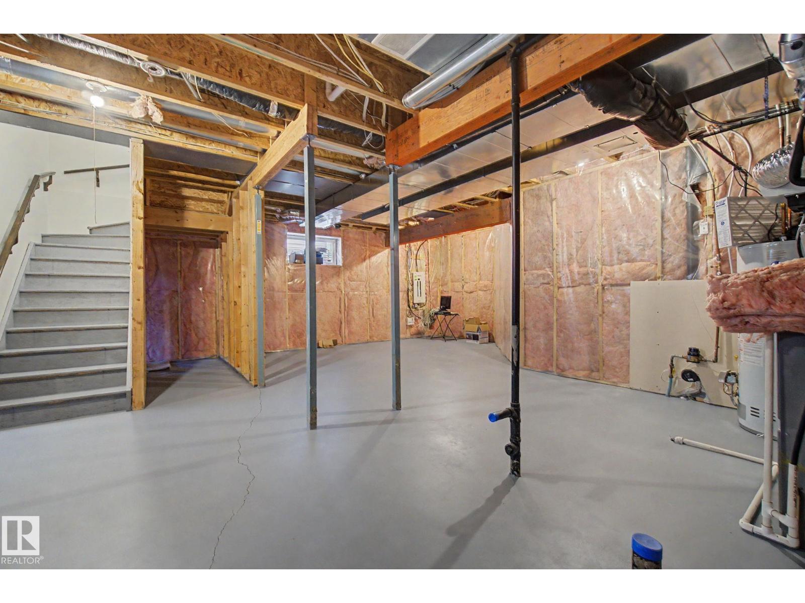 6016 10 Av Sw Property Photo 46
