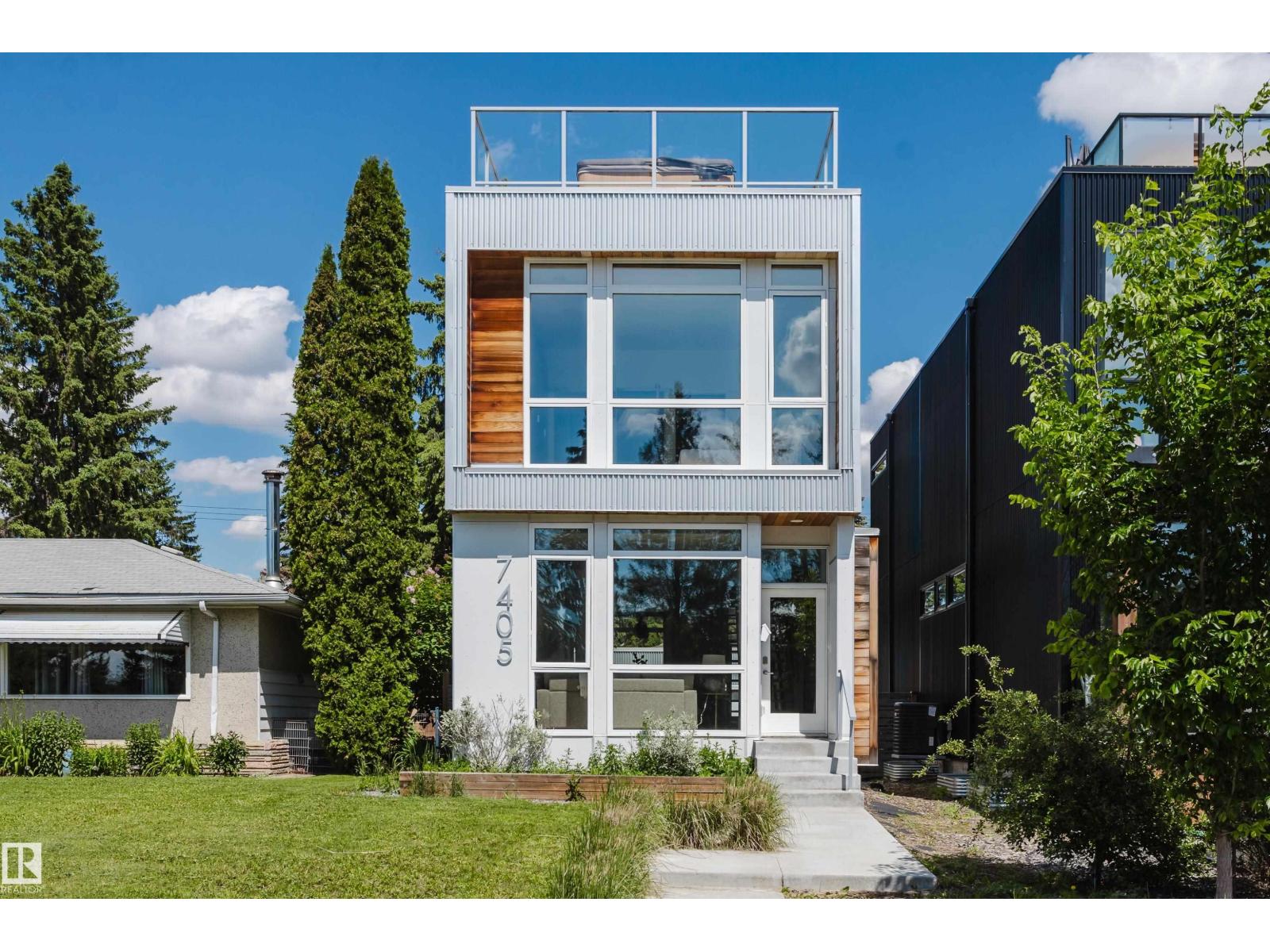 7405 89 St Nw Property Photo 1