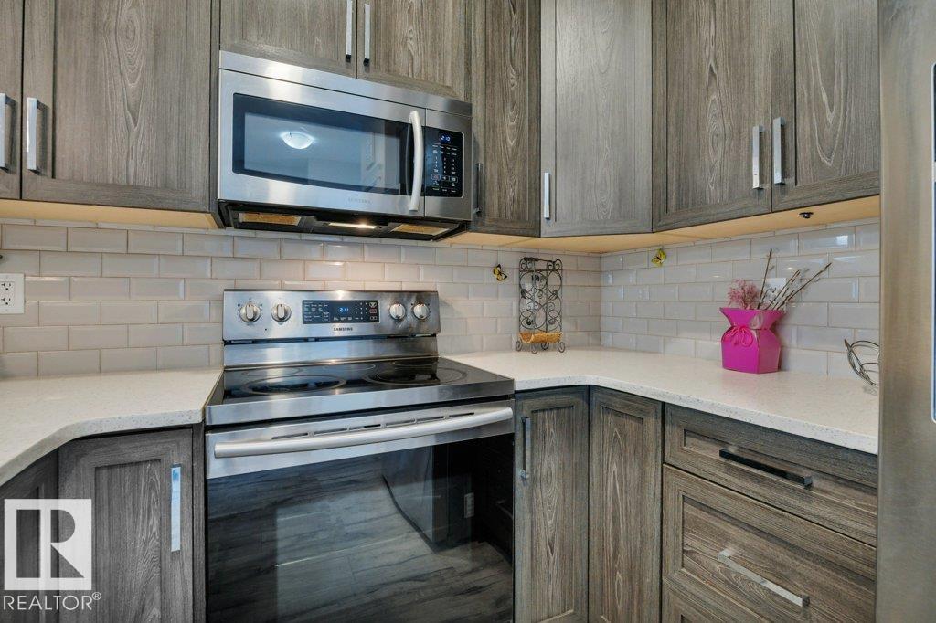 729 Berg Lo Property Photo 25
