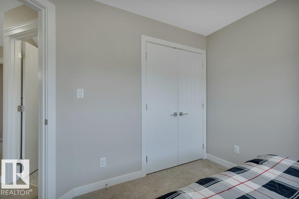 729 Berg Lo Property Photo 32
