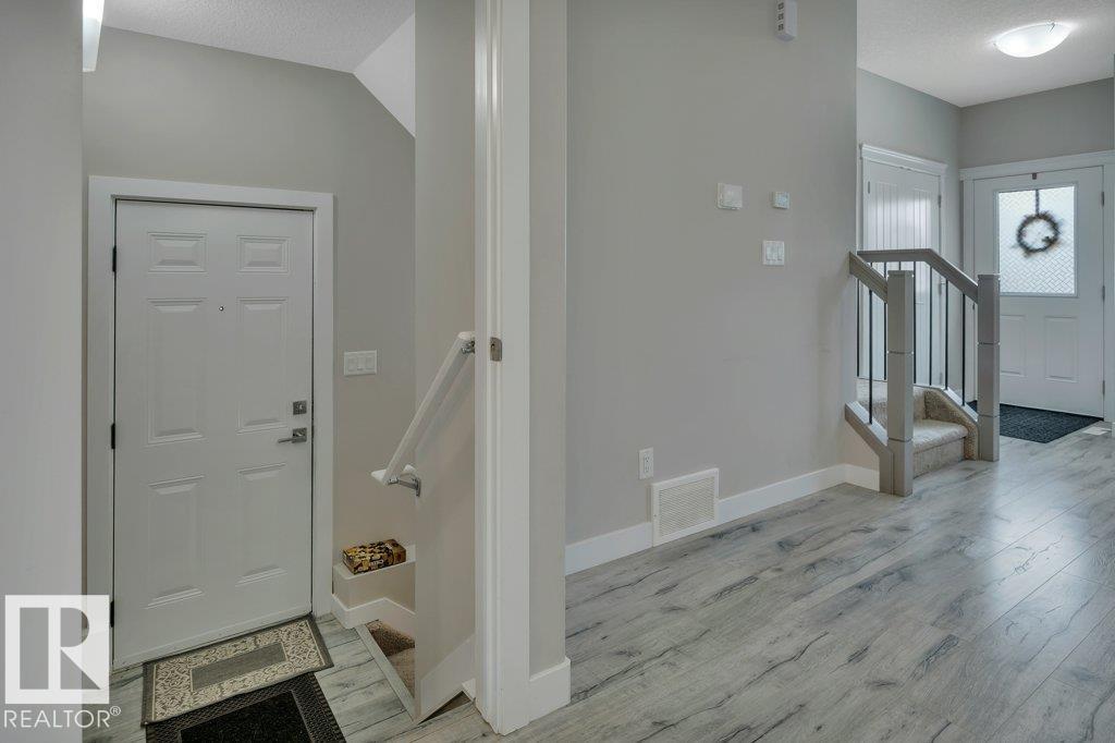 729 Berg Lo Property Photo 33