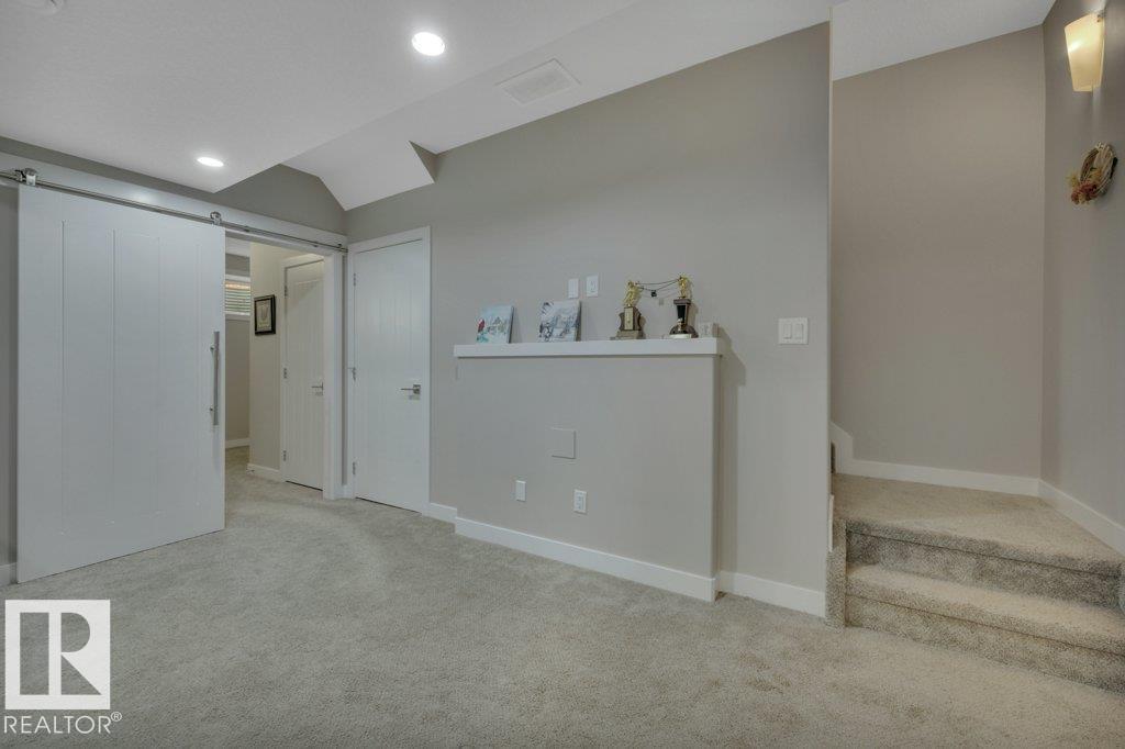 729 Berg Lo Property Photo 34