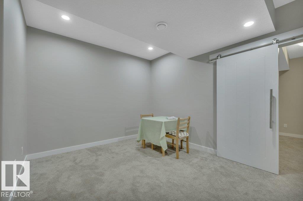 729 Berg Lo Property Photo 36