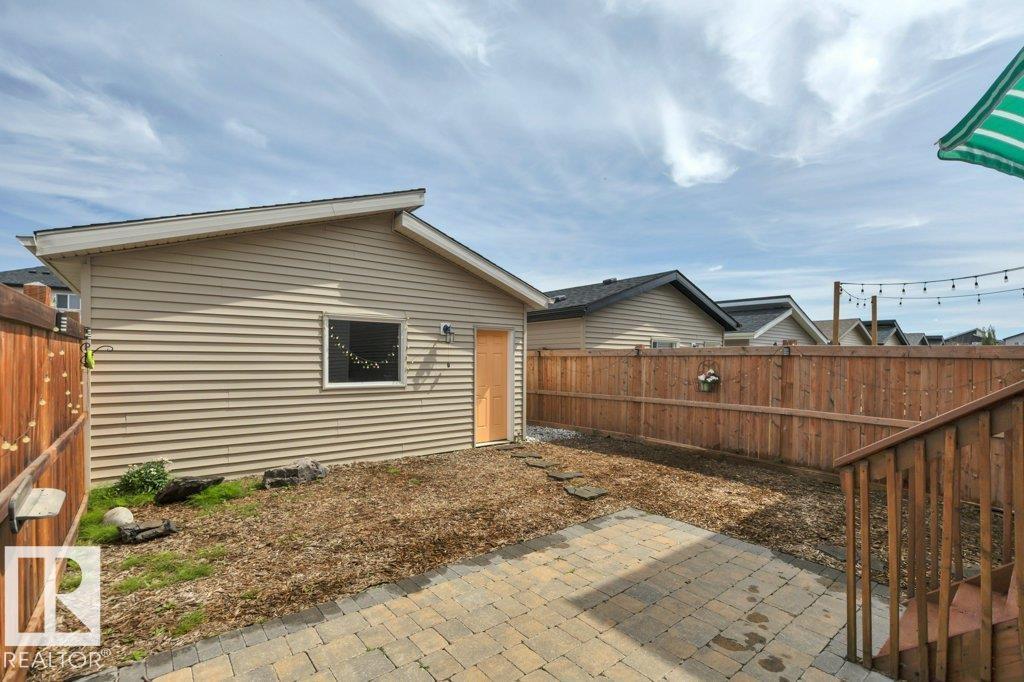 729 Berg Lo Property Photo 52