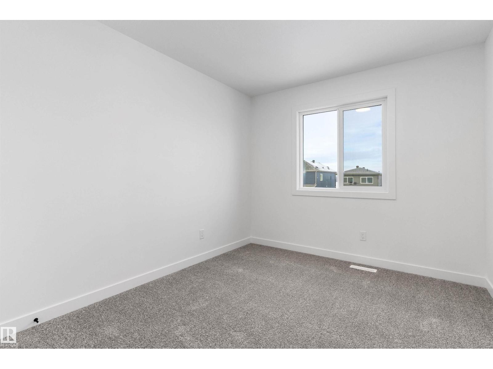 1218 Mcleod Av Property Photo 17