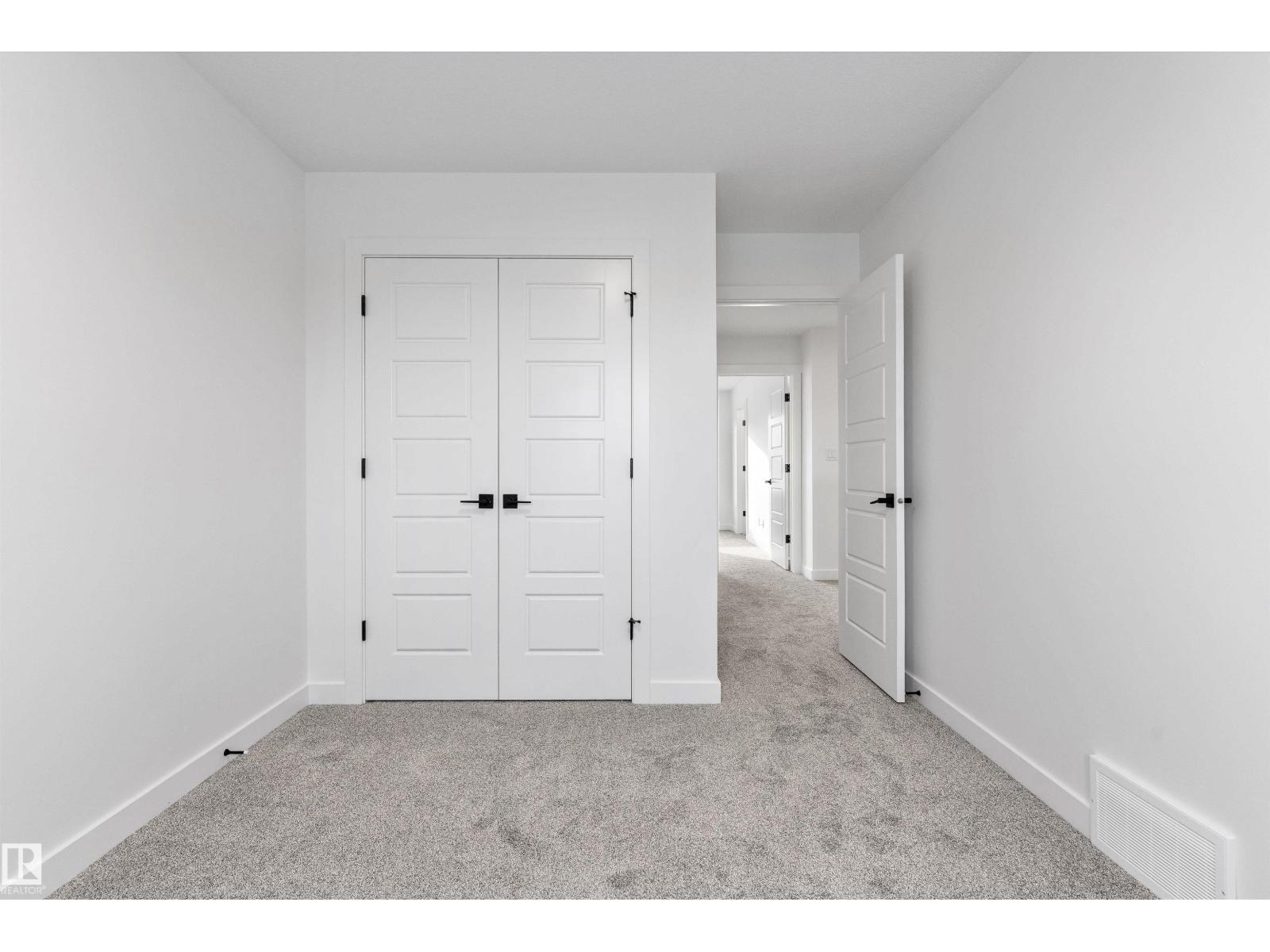 1218 Mcleod Av Property Photo 21