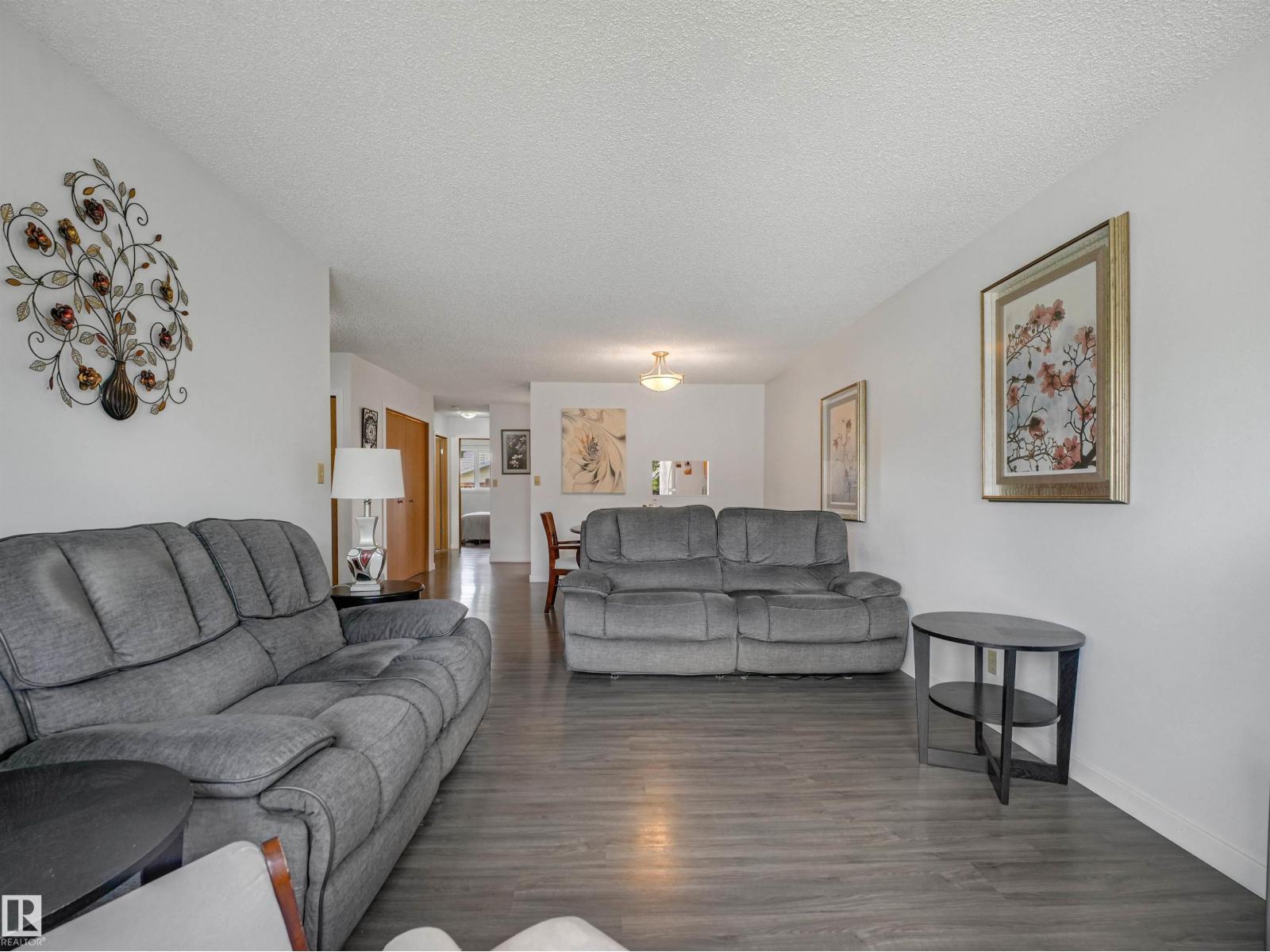 5749 189 St Nw Property Photo 4