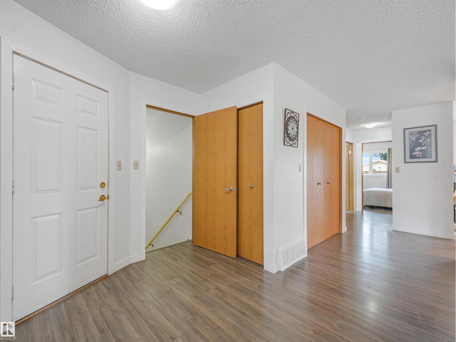 5749 189 St Nw Property Photo 9