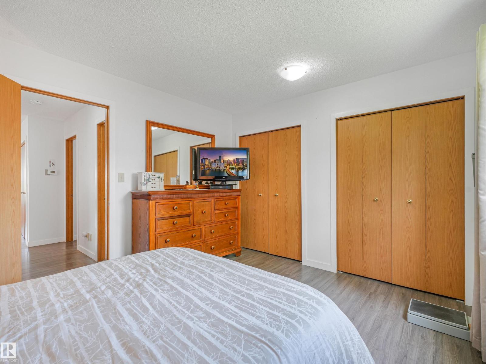 5749 189 St Nw Property Photo 15