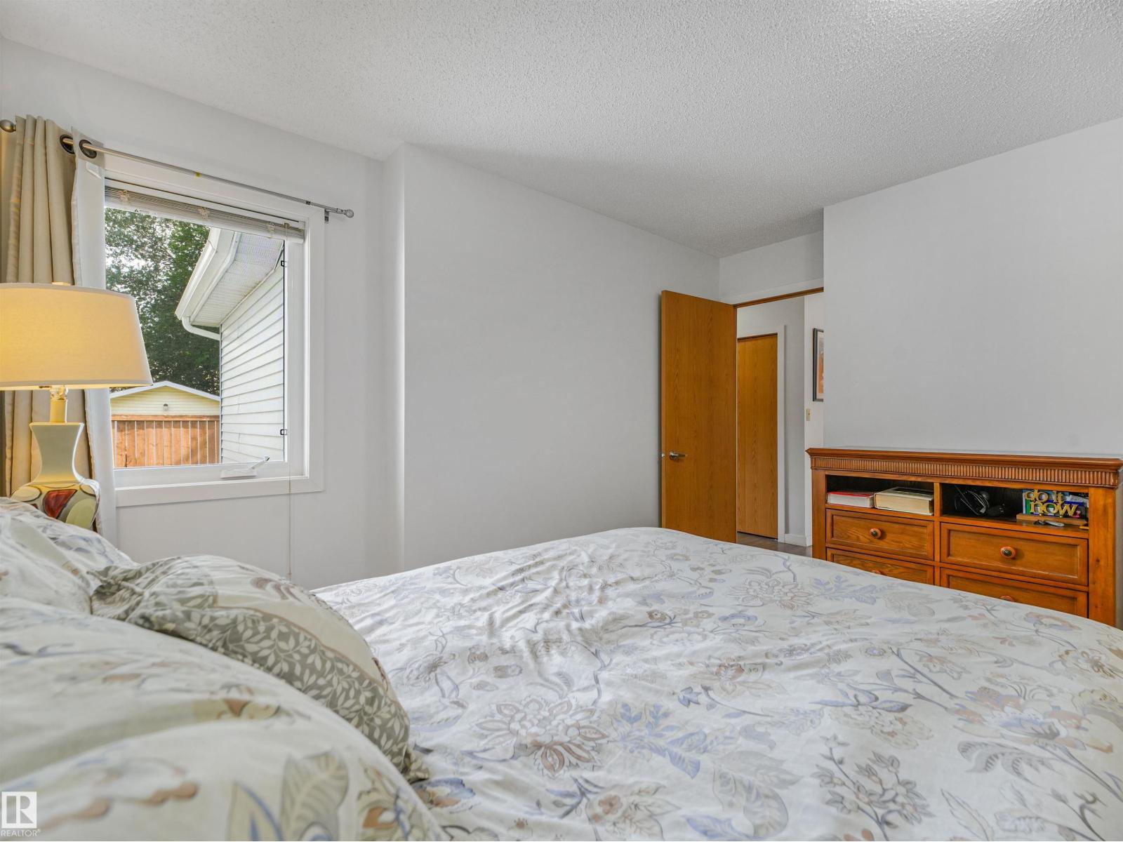5749 189 St Nw Property Photo 17