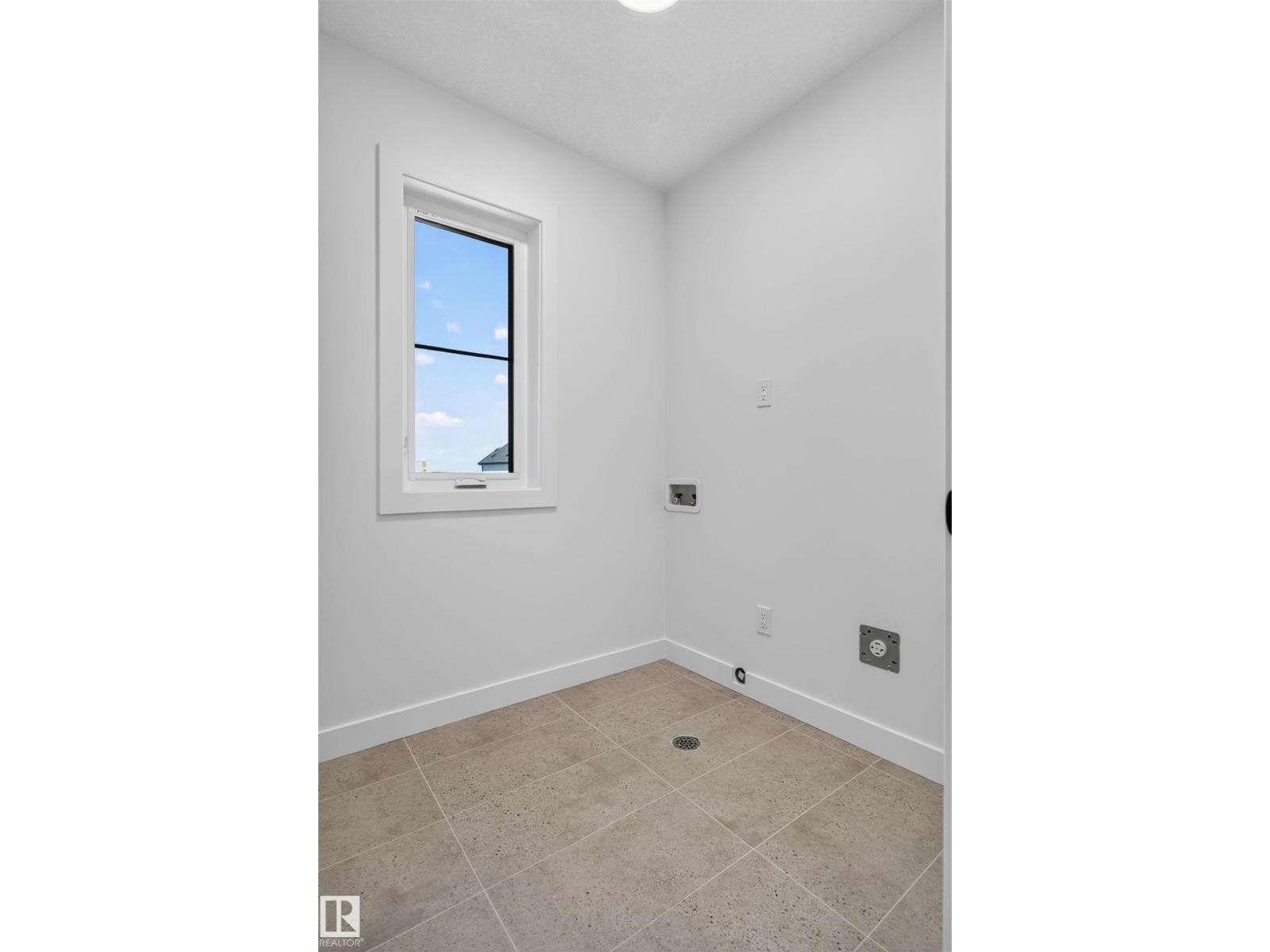 273 Paterson Li Sw Property Photo 40