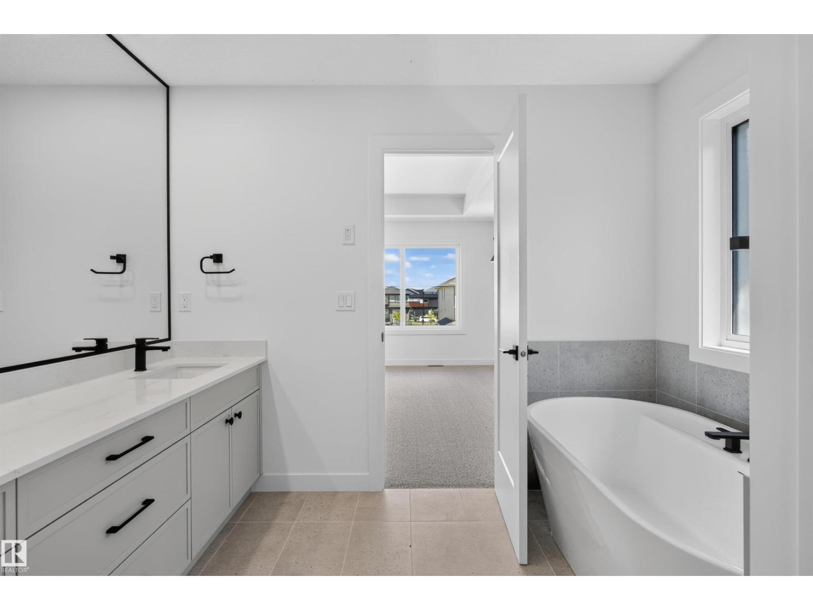 273 Paterson Li Sw Property Photo 50