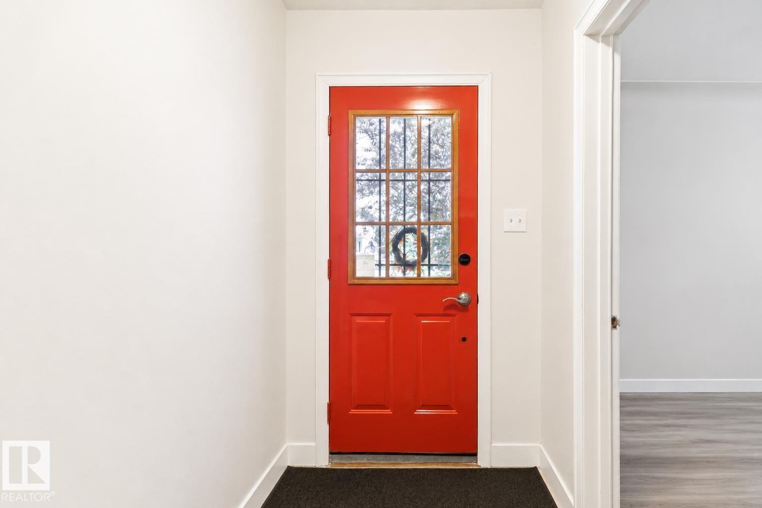 10438 133 Street Nw Property Photo 7