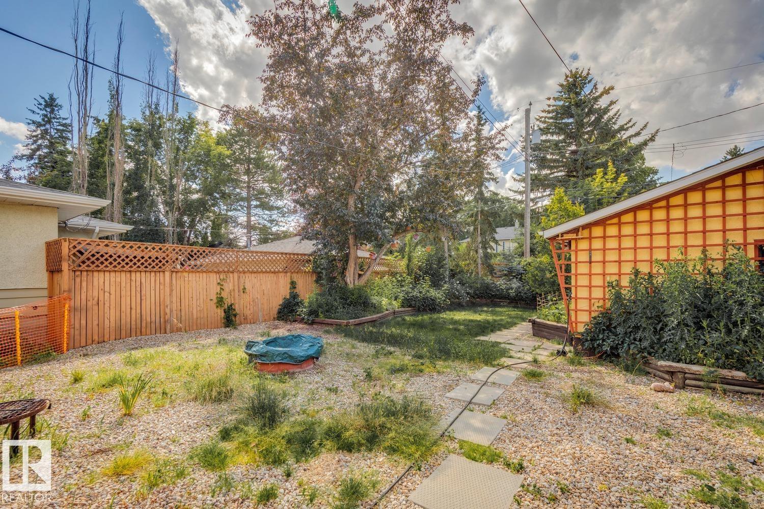 10438 133 Street Nw Property Photo 34