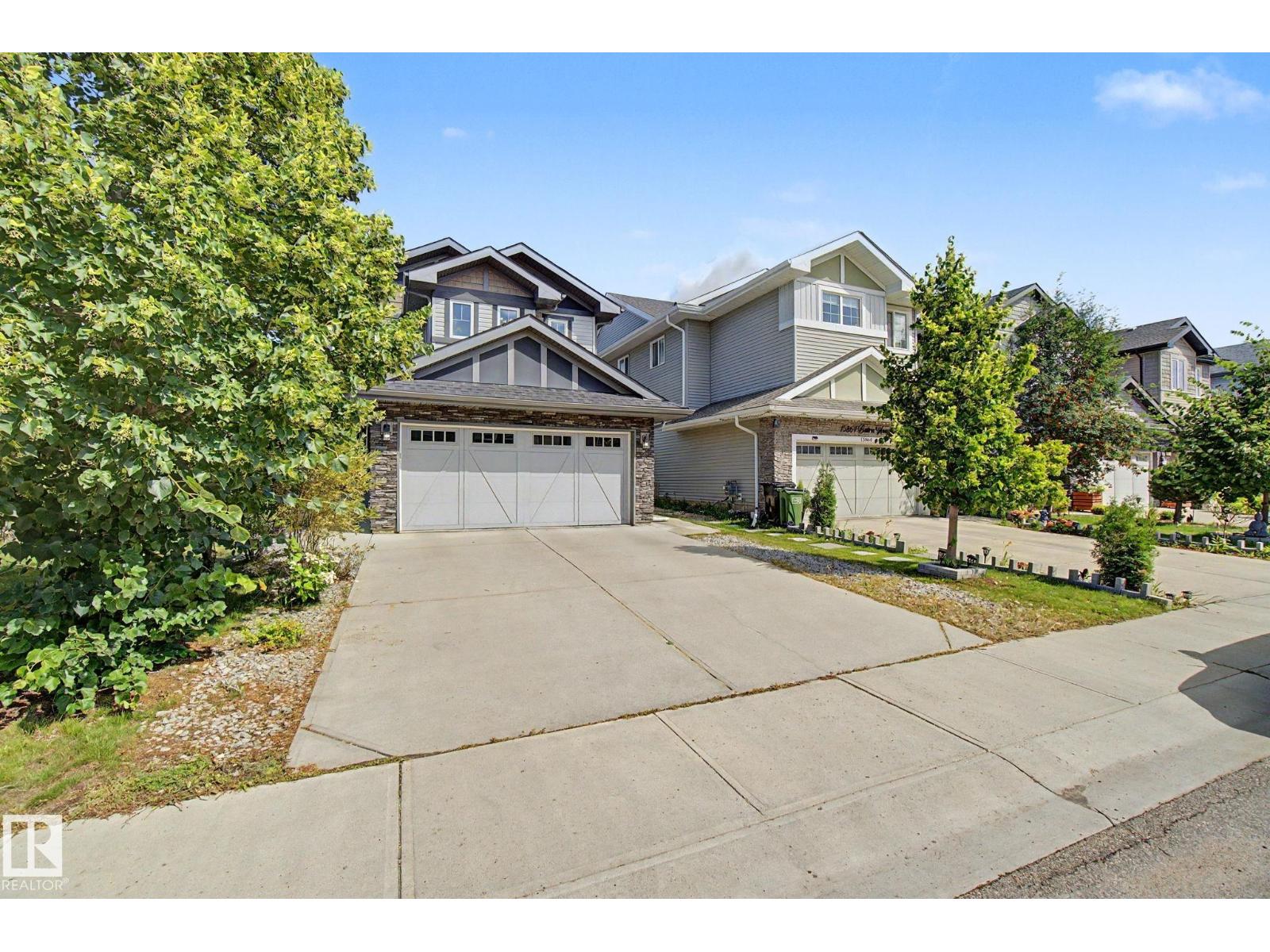 15868 10 Av Sw Property Photo 4