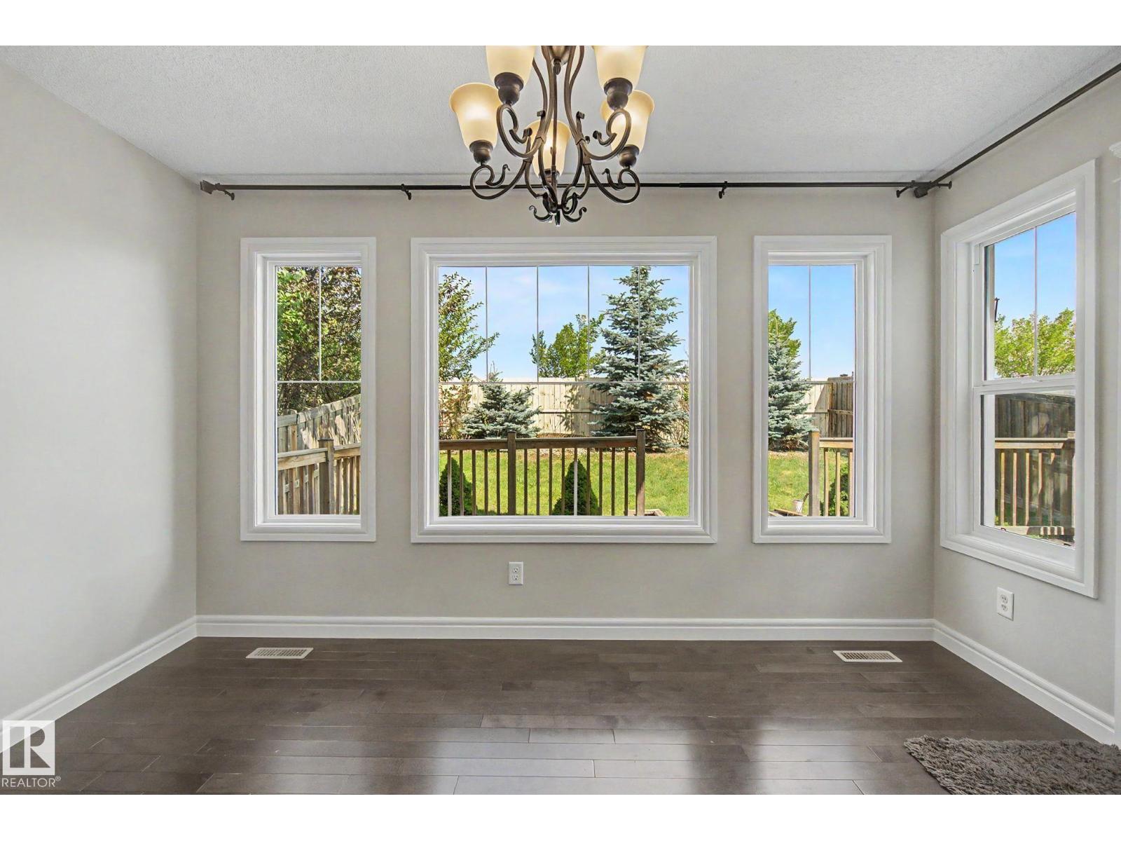 15868 10 Av Sw Property Photo 20