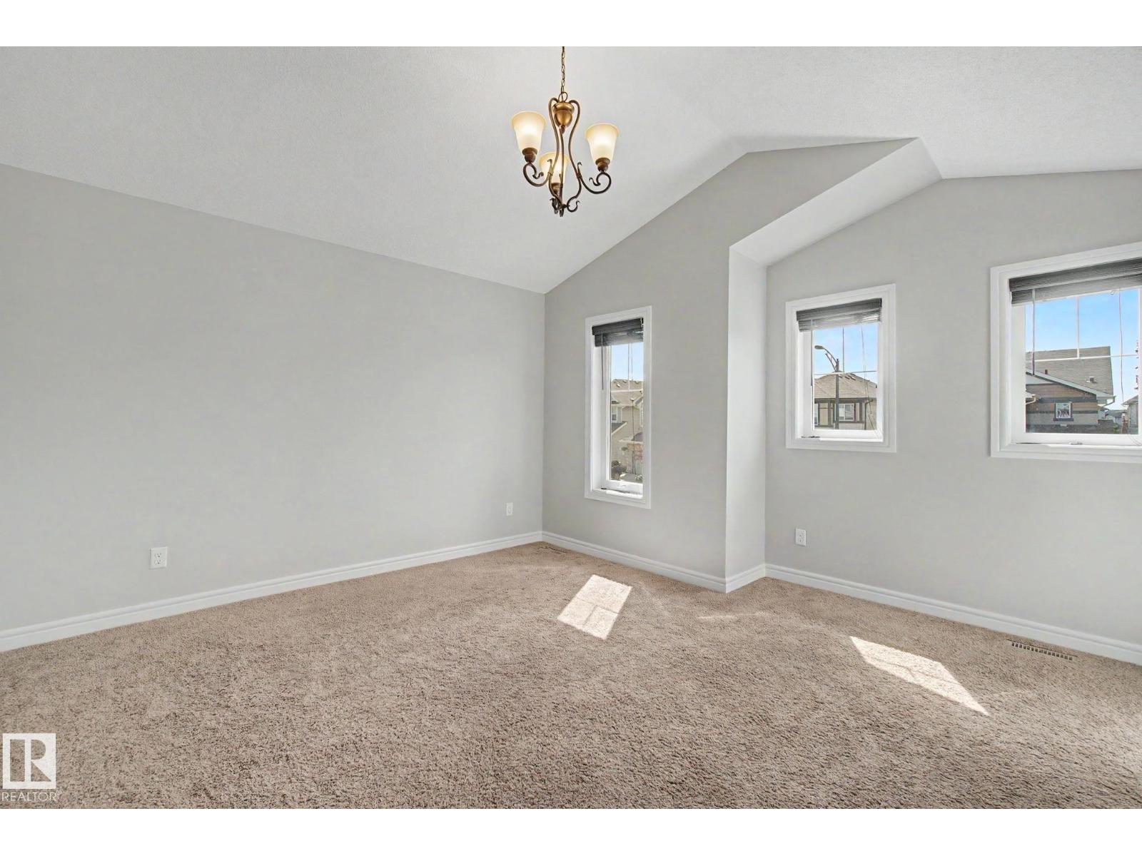 15868 10 Av Sw Property Photo 26