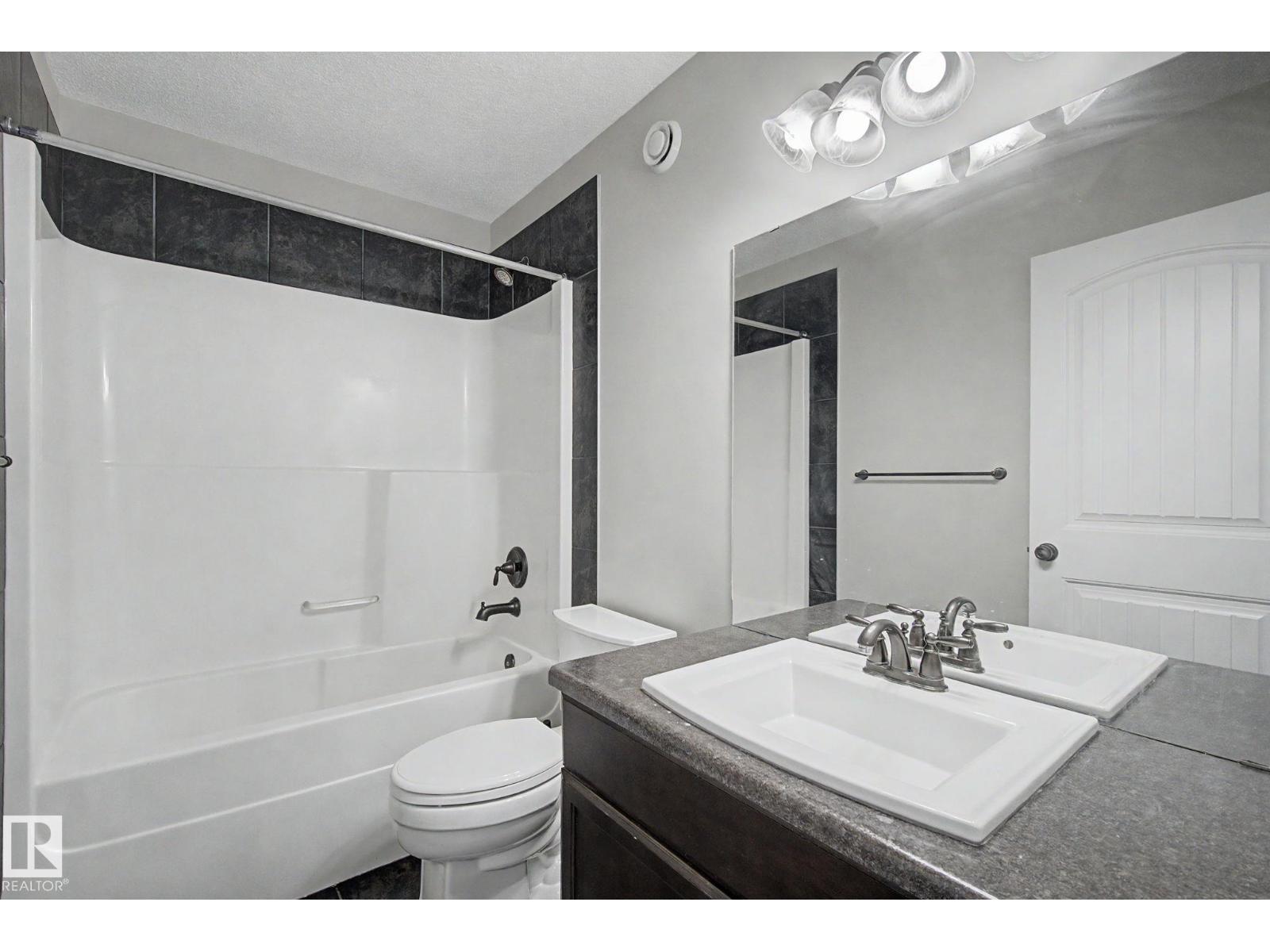15868 10 Av Sw Property Photo 34