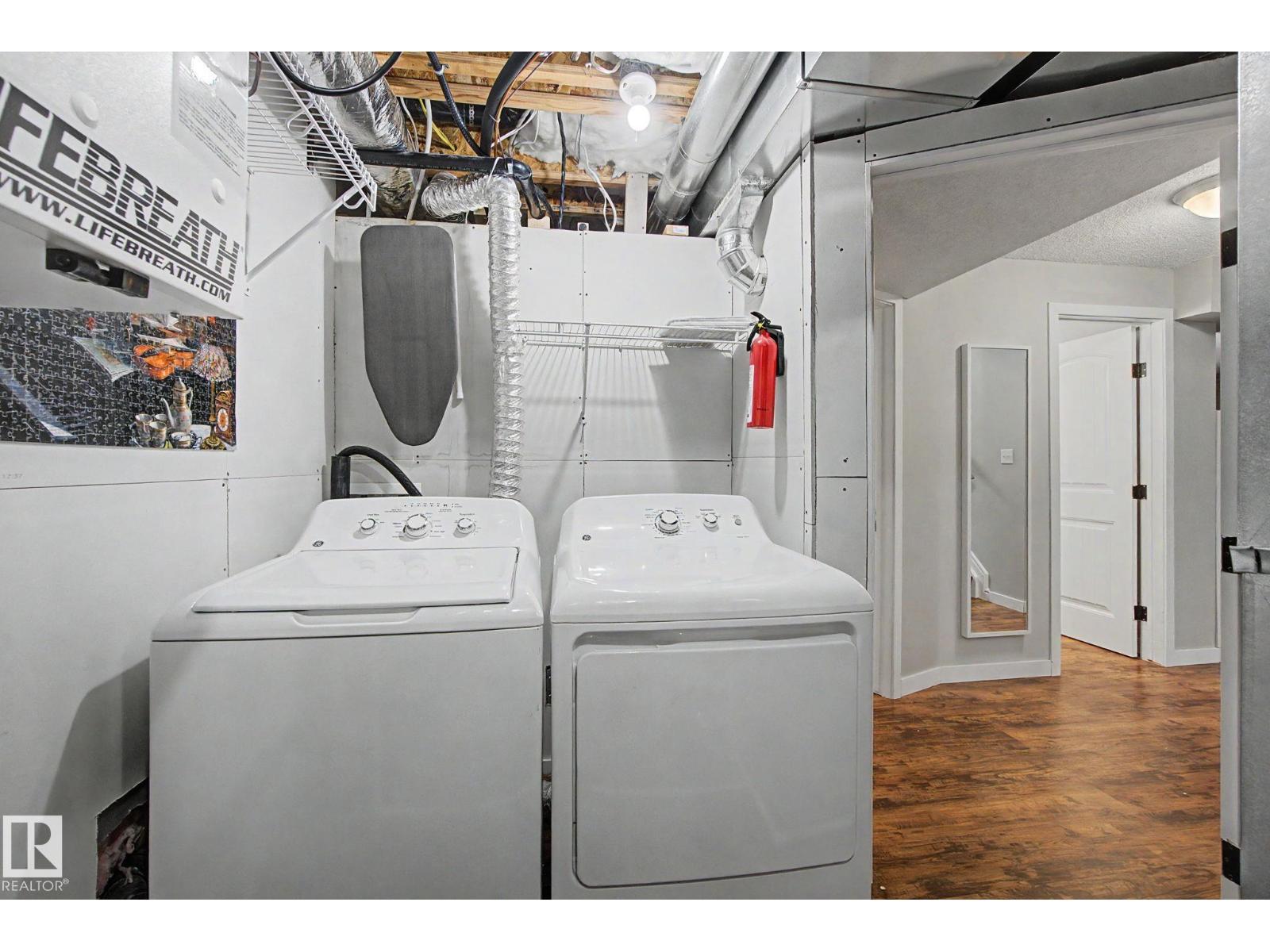 15868 10 Av Sw Property Photo 61