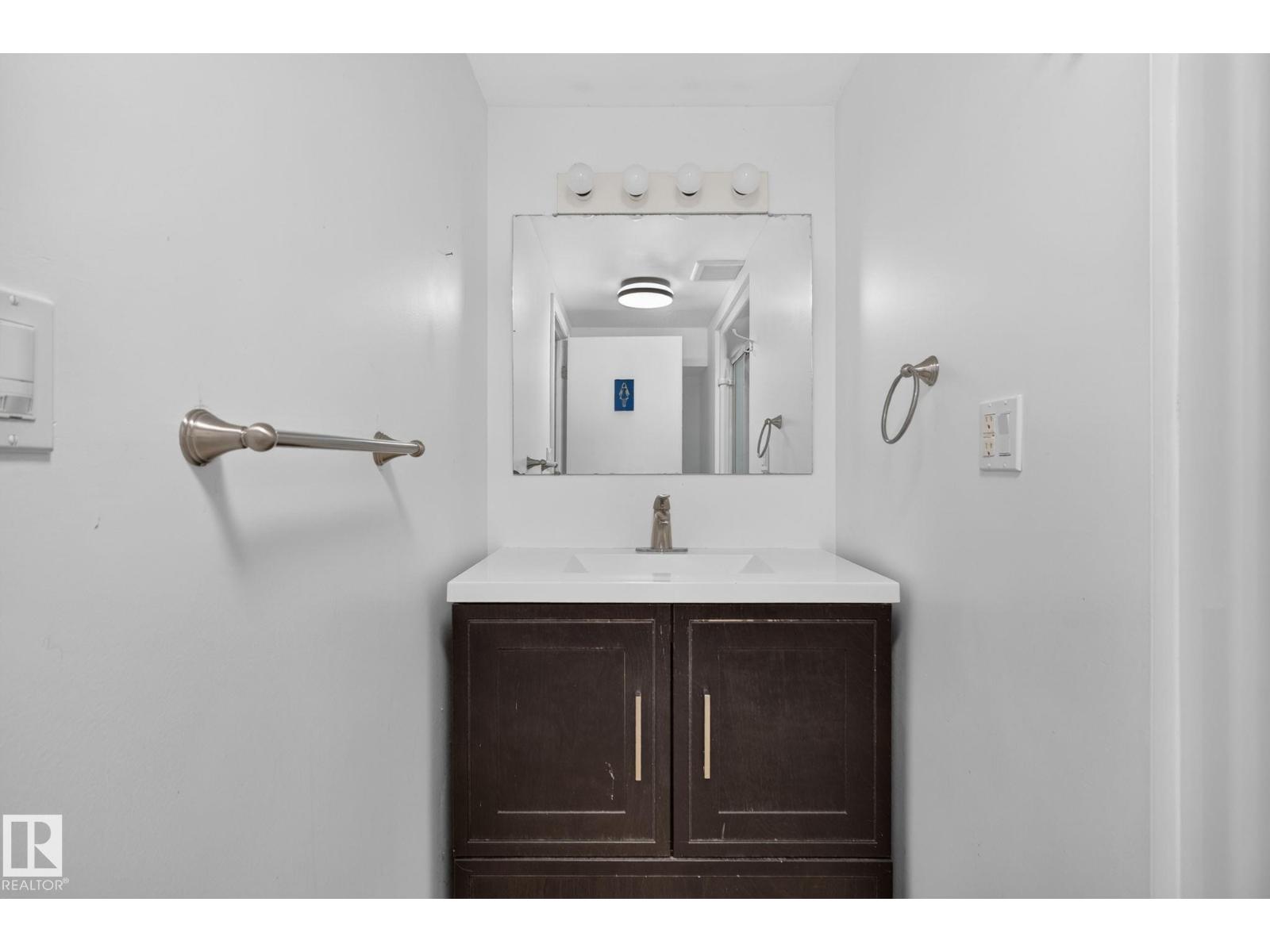 10508 67 Av Nw Nw Property Photo 19