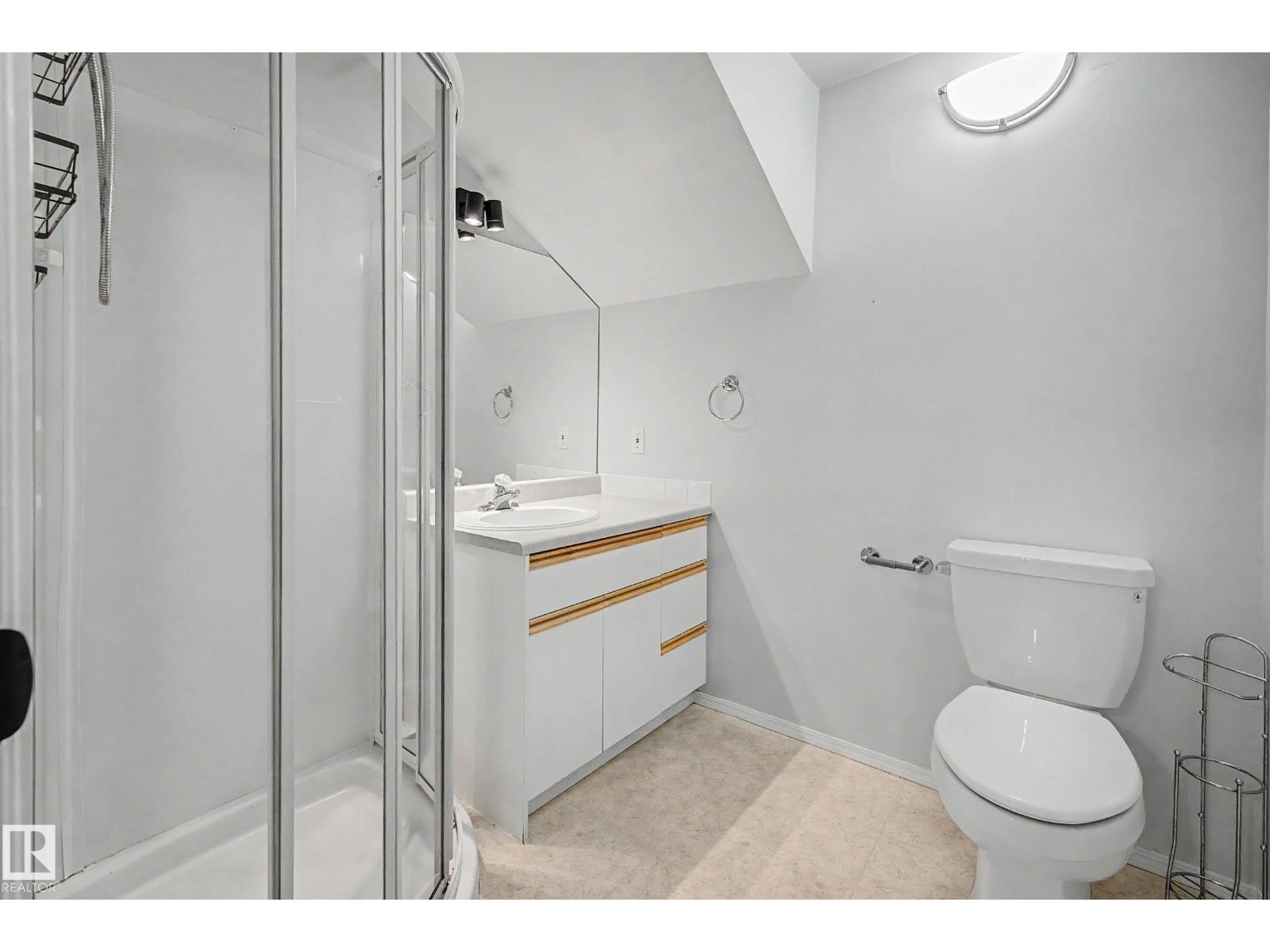 160 Mission Av Property Photo 37