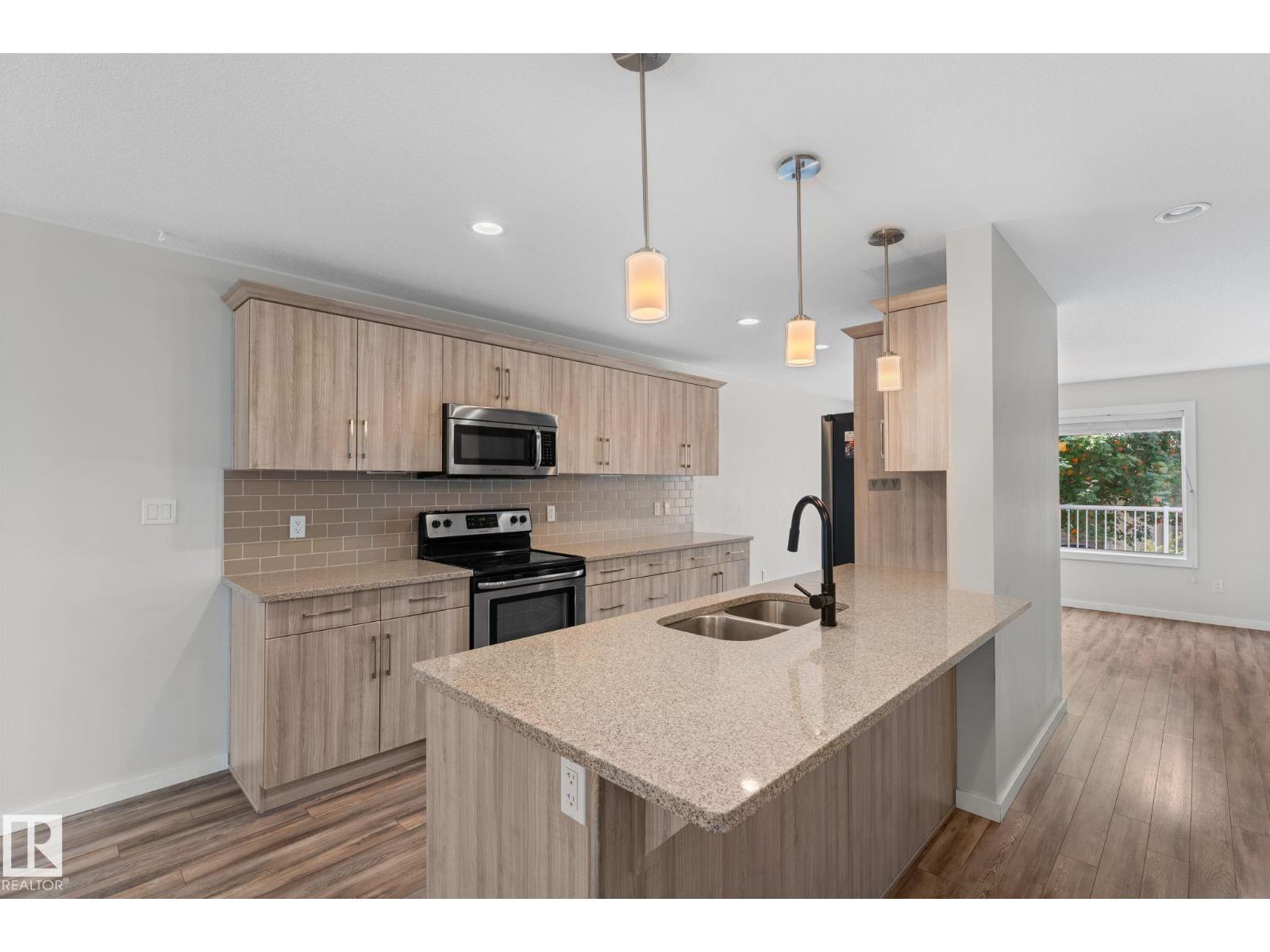 11840 122 St Nw Property Photo 1