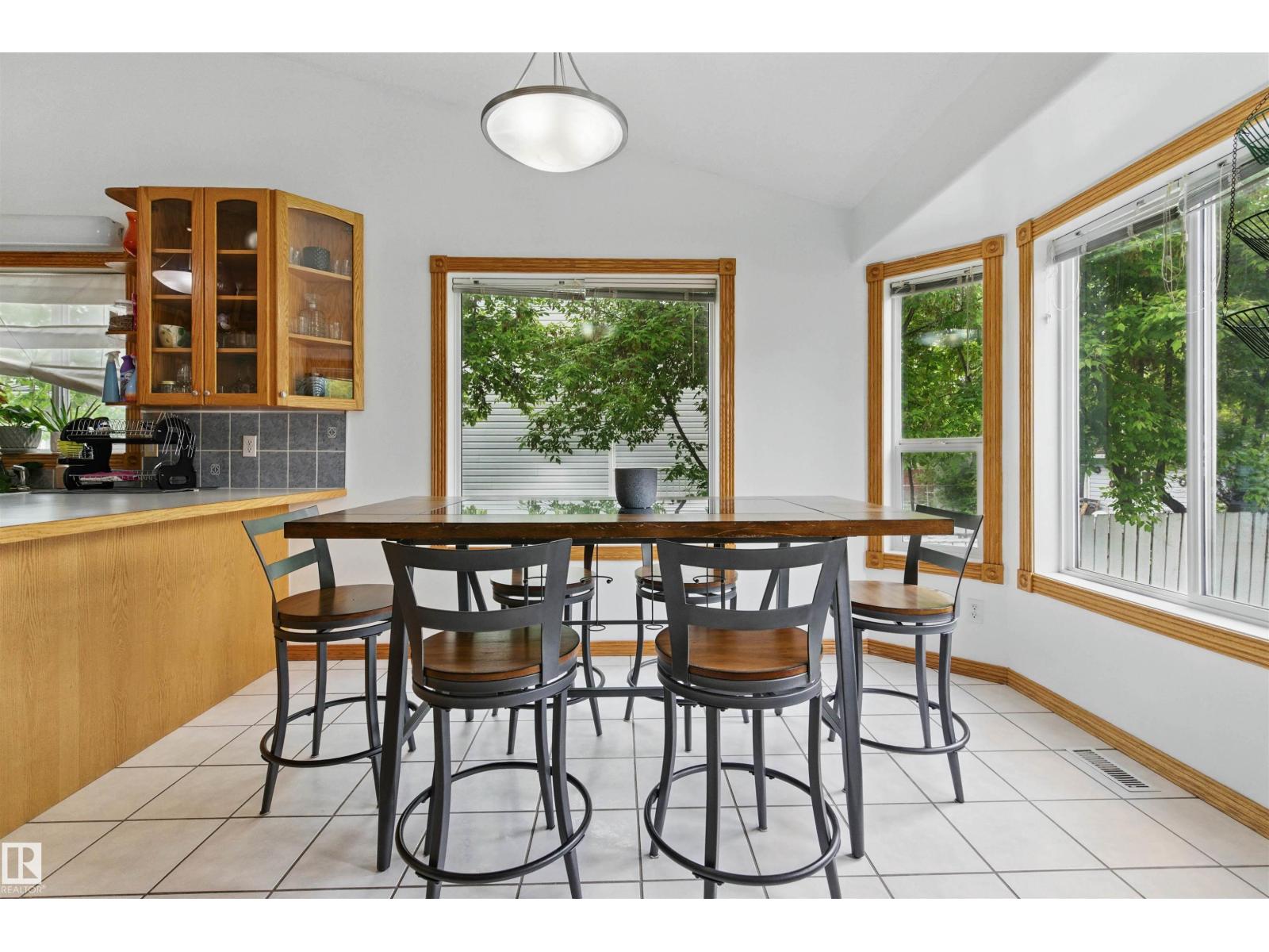 9716 160 St Nw Property Photo 5