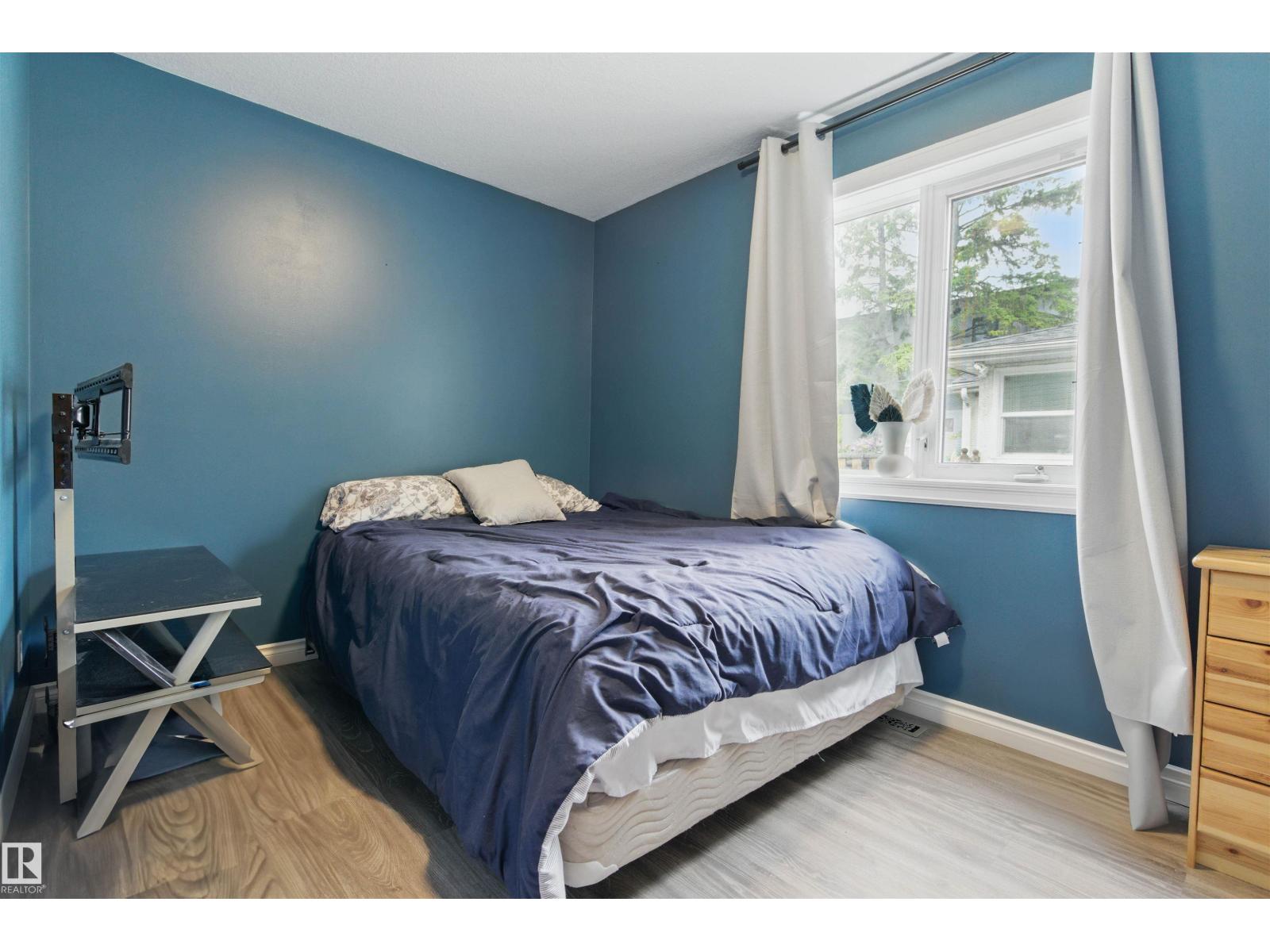 9716 160 St Nw Property Photo 12
