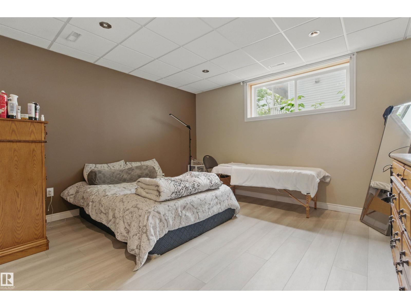 9716 160 St Nw Property Photo 19