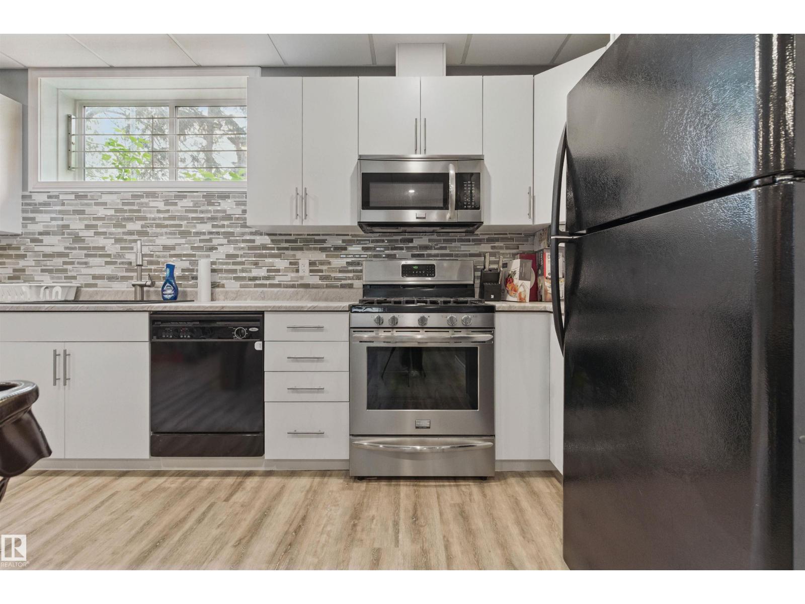 9716 160 St Nw Property Photo 22