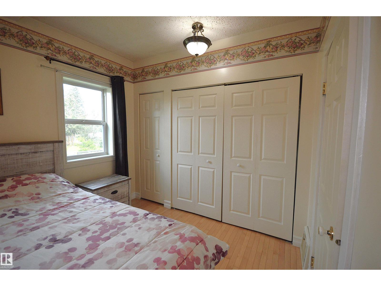 4802 50 St Property Photo 18