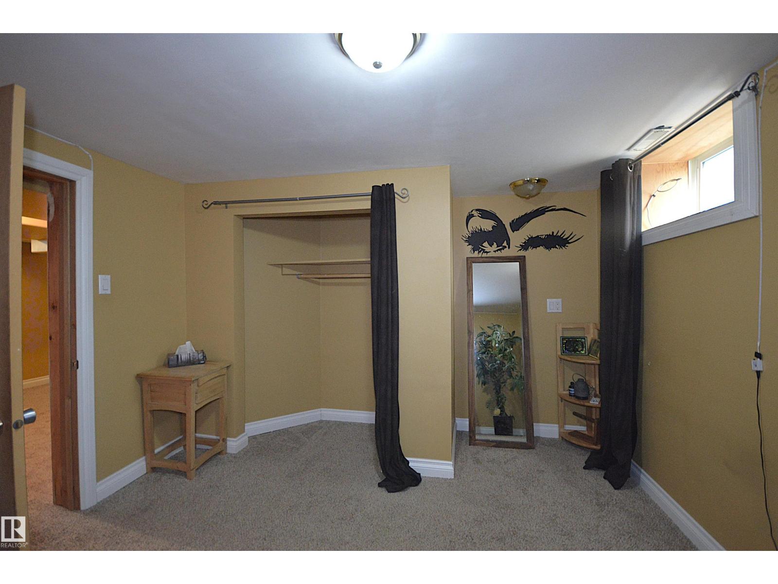 4802 50 St Property Photo 26