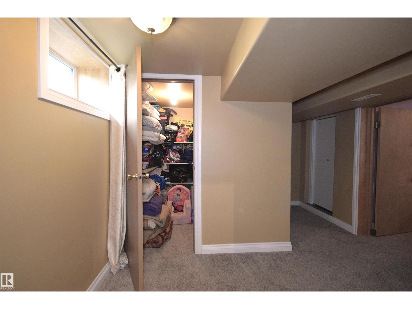 4802 50 St Property Photo 27