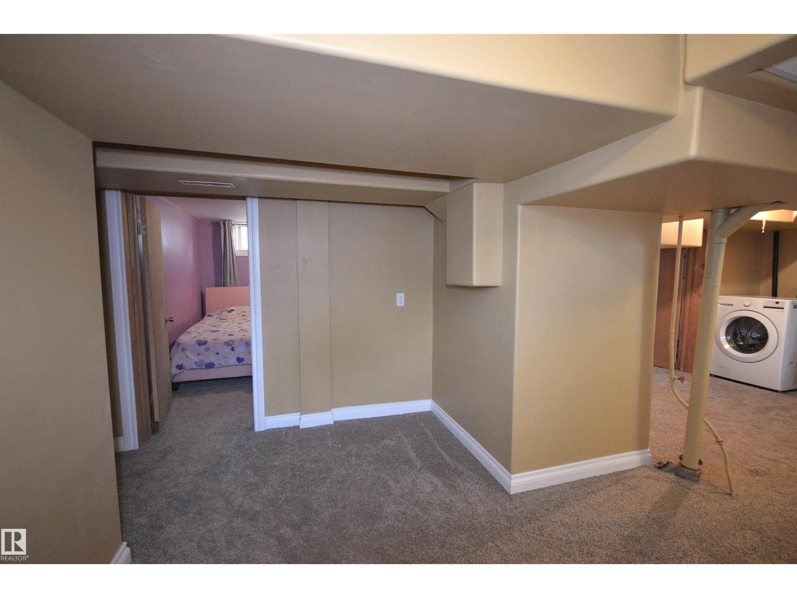 4802 50 St Property Photo 28
