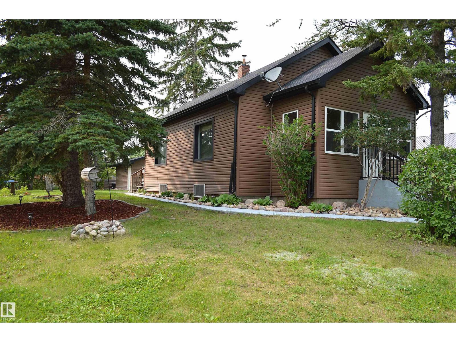 4802 50 St Property Photo 37