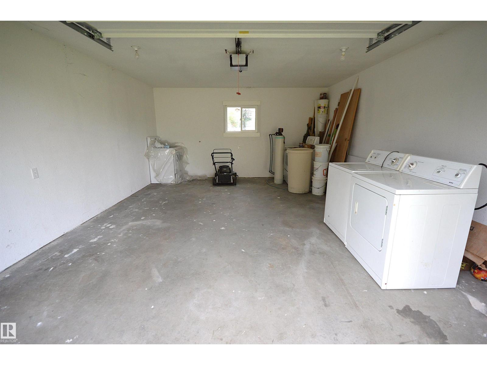 4802 50 St Property Photo 41