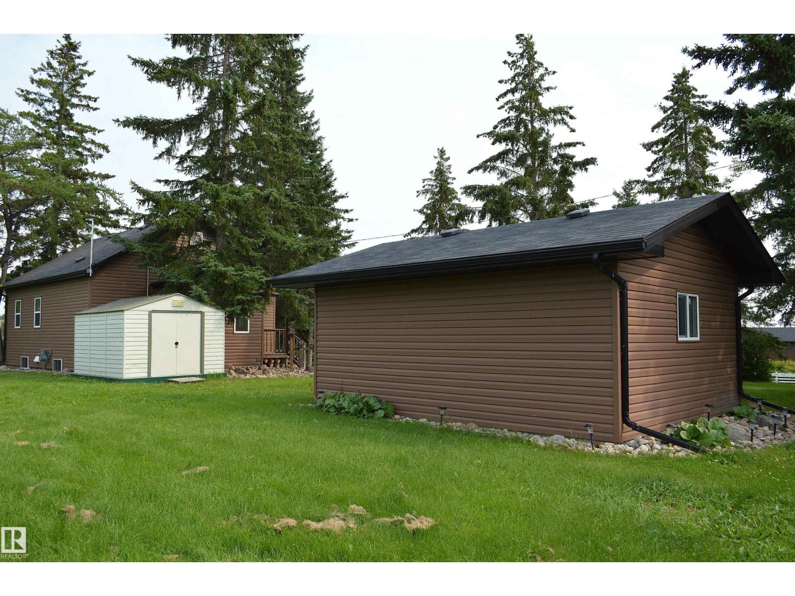 4802 50 St Property Photo 44